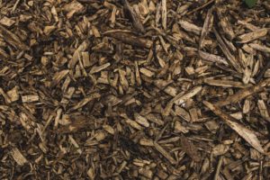 pine bark mulch pros cons problems benefits